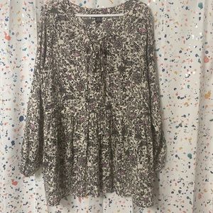 Torrid pink, ivory, black floral pattern cross front tie up blouse size 3